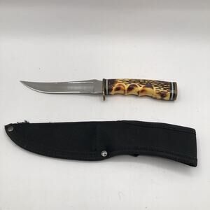 Fix Blade Hunting Knife with Fabric Case